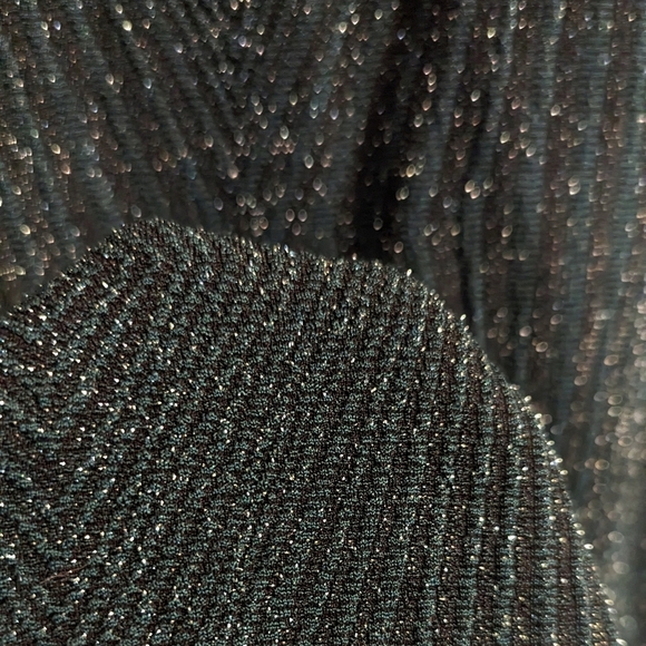 Trixxi Hunter Green Sparkly Holiday Party  3/4 Sleeve Dress - Picture 6 of 8